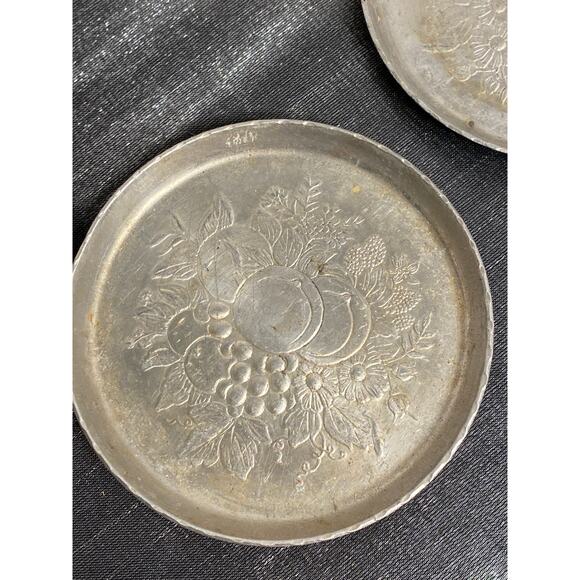 Vintage Set of 6 Forged Aluminum Round Drink Coasters fruit floral pattern EUC - Picture 4 of 14